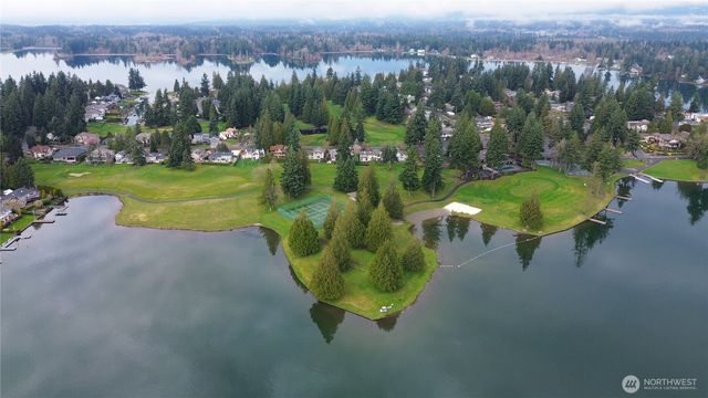 21015 30th Street Ct E, Lake Tapps, WA 98391
