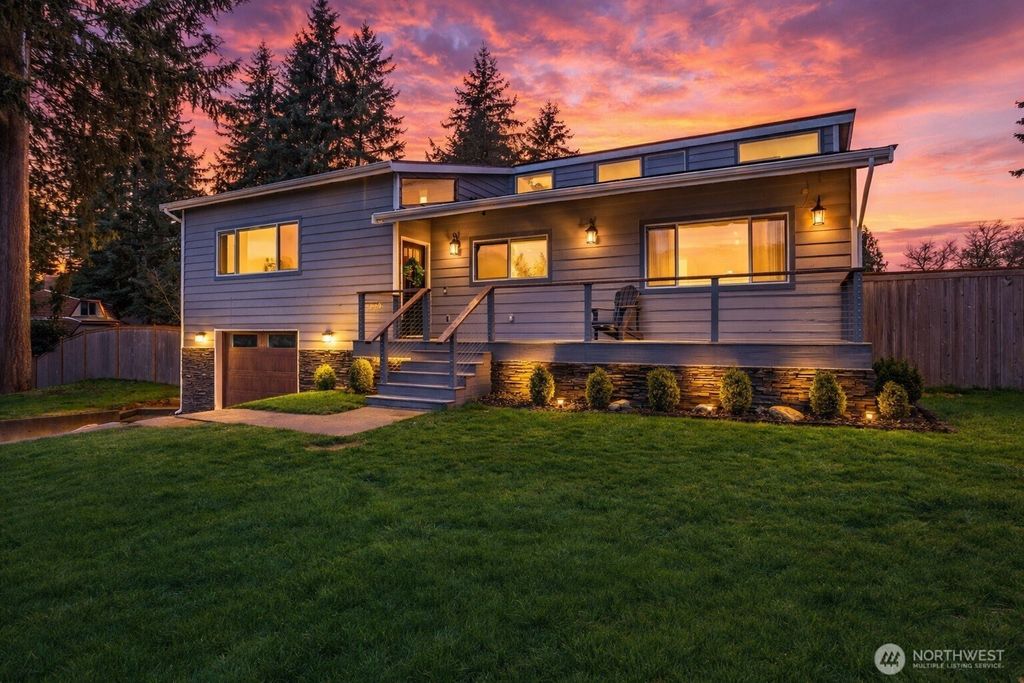 21015 30th Street Ct E, Lake Tapps, WA 98391