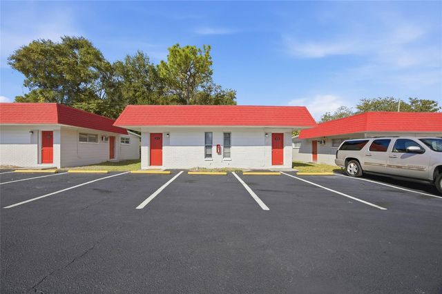 1302 MORRIS PARK, Tampa, FL 33612