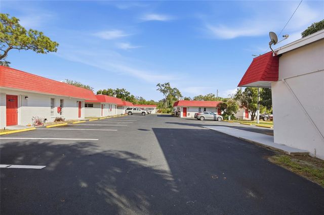 1302 MORRIS PARK, Tampa, FL 33612