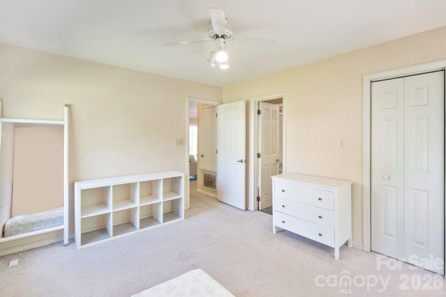 2834 Iron Gate Lane, Charlotte, NC 28212