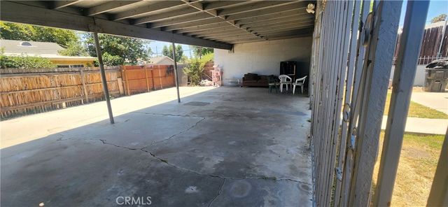 687 W 17th 4, San Bernardino, CA 92405