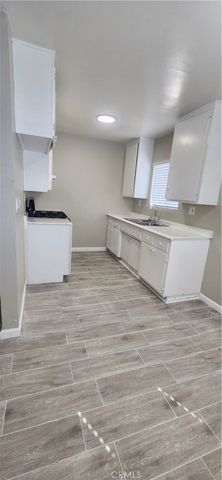 687 W 17th 4, San Bernardino, CA 92405