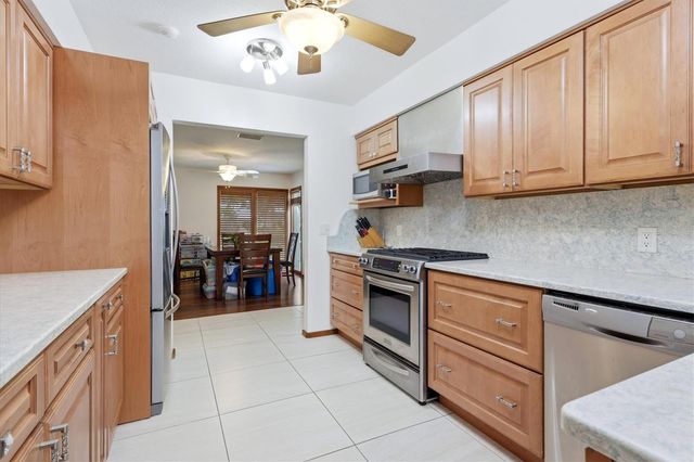 1063 GREYSTONE LANE, Sarasota, FL 34232