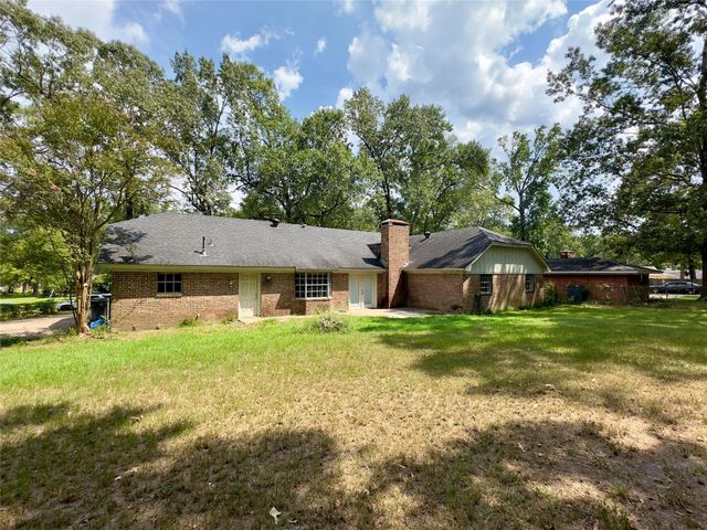 1442 Sleepy Hollow Drive, Lufkin, TX 75904