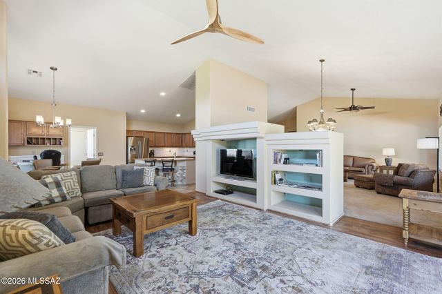 1141 N Desert Deer Pass, Green Valley, AZ 85614