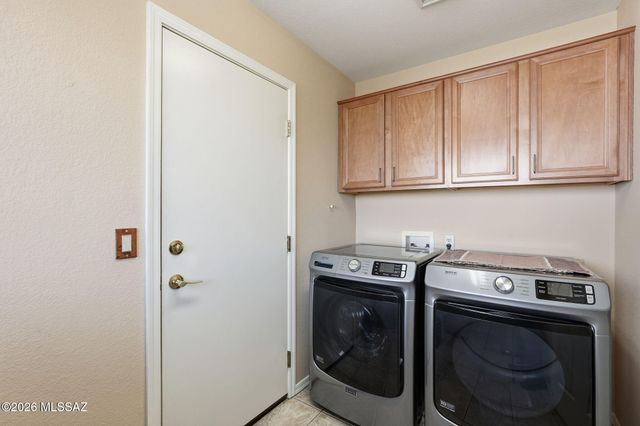 1141 N Desert Deer Pass, Green Valley, AZ 85614