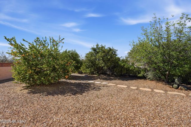 1141 N Desert Deer Pass, Green Valley, AZ 85614