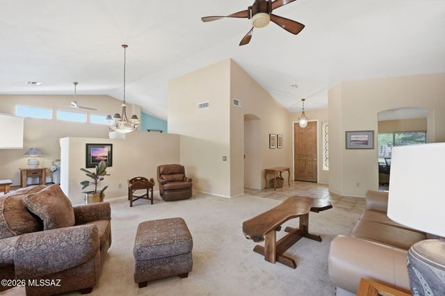 1141 N Desert Deer Pass, Green Valley, AZ 85614