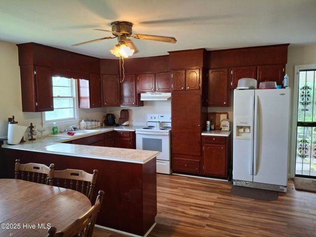 1702 Clark Avenue, New Bern, NC 28560