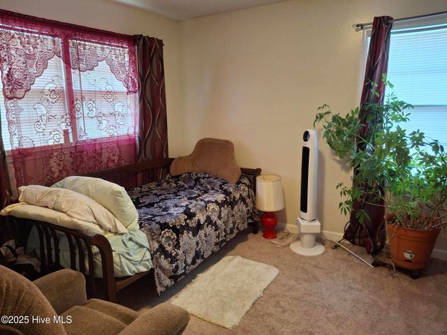 1702 Clark Avenue, New Bern, NC 28560