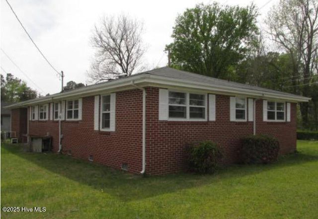 1702 Clark Avenue, New Bern, NC 28560