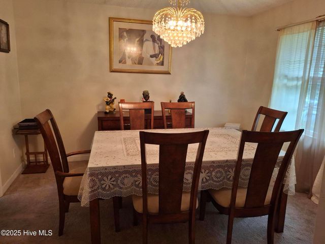 1702 Clark Avenue, New Bern, NC 28560