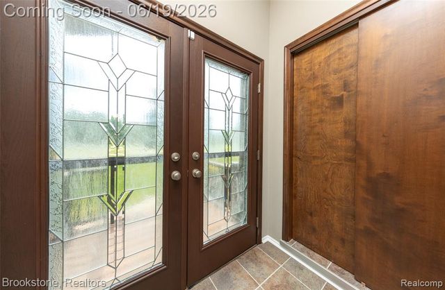 12168 Carriage Trail Circle, Davisburg, MI 48350