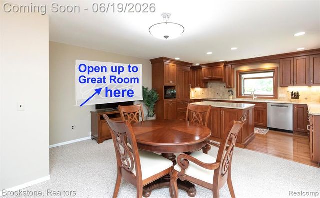12168 Carriage Trail Circle, Davisburg, MI 48350