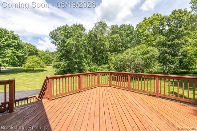 12168 Carriage Trail Circle, Davisburg, MI 48350