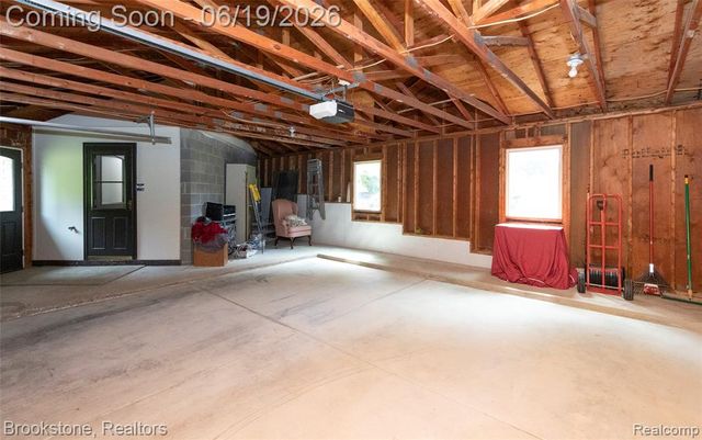 12168 Carriage Trail Circle, Davisburg, MI 48350