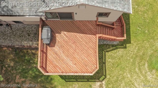 12168 Carriage Trail Circle, Davisburg, MI 48350