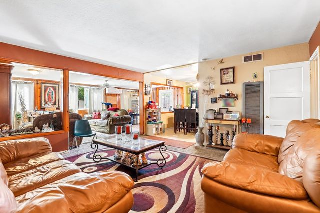 871 Greenwood Ave, West Sacramento, CA 95605