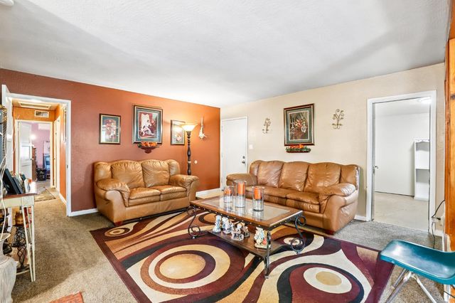 871 Greenwood Ave, West Sacramento, CA 95605
