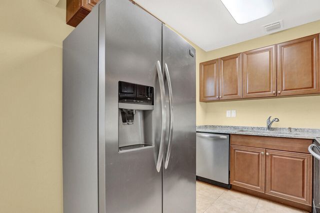 184 Norwich H, West Palm Beach, FL 33417