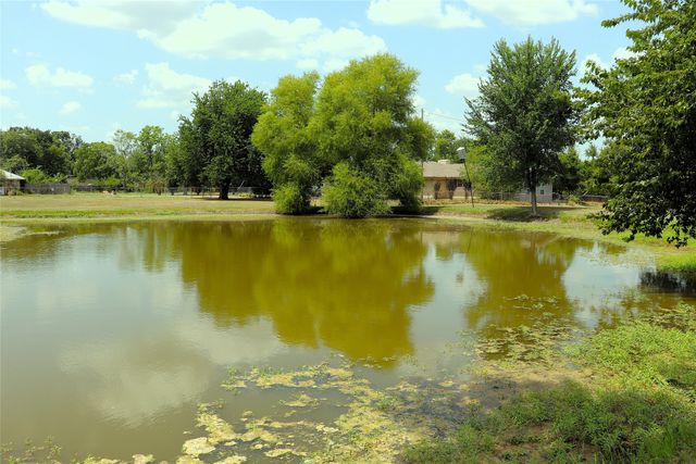 2137 State Highway 69 S, Greenville, TX 75402