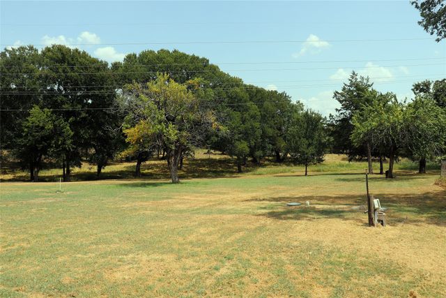 2137 State Highway 69 S, Greenville, TX 75402