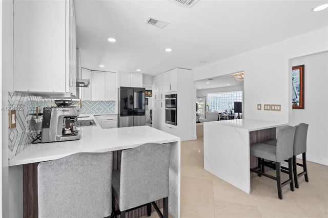 20235 Highland Lakes Boulevard, Miami, FL 33179