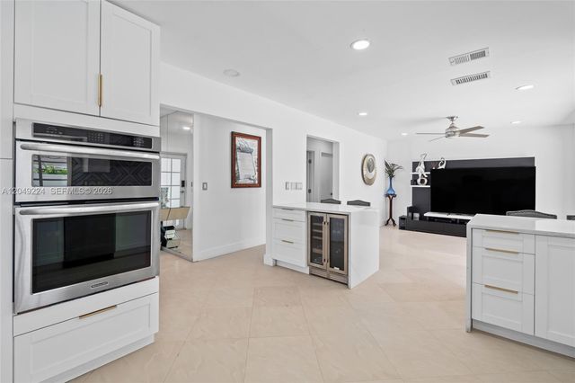 20235 Highland Lakes Boulevard, Miami, FL 33179