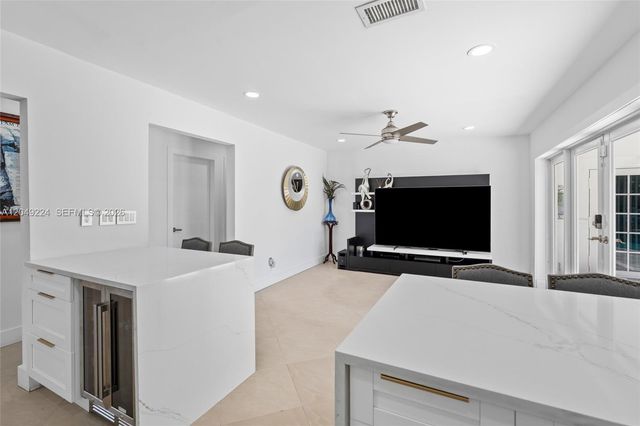 20235 Highland Lakes Boulevard, Miami, FL 33179