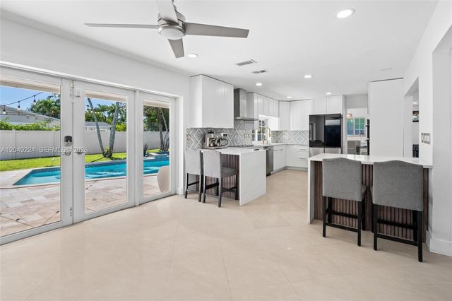 20235 Highland Lakes Boulevard, Miami, FL 33179