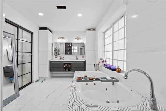 20235 Highland Lakes Boulevard, Miami, FL 33179