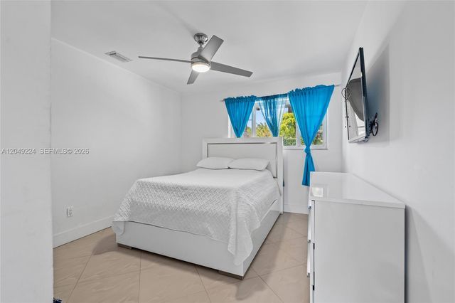 20235 Highland Lakes Boulevard, Miami, FL 33179