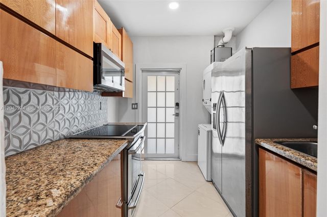 20235 Highland Lakes Boulevard, Miami, FL 33179