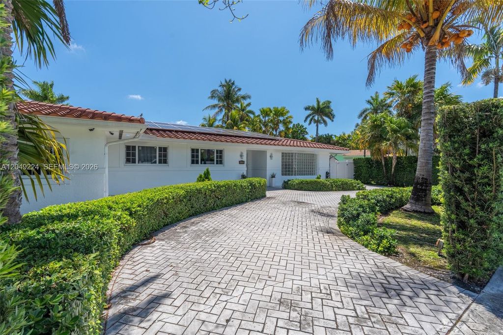 20235 Highland Lakes Boulevard, Miami, FL 33179