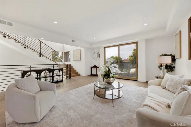 941 E California Boulevard 1, Pasadena, CA 91106