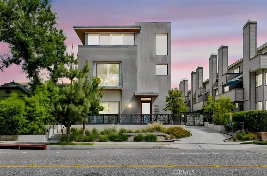 941 E California Boulevard 1, Pasadena, CA 91106