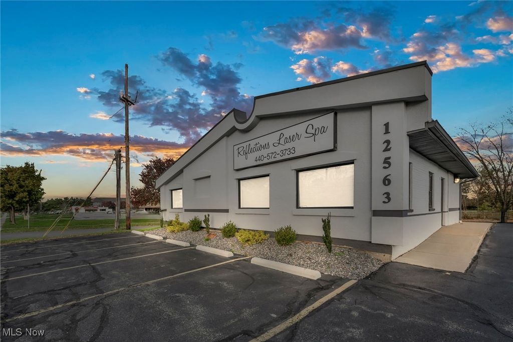 12563 Pearl Road, Strongsville, OH 44136