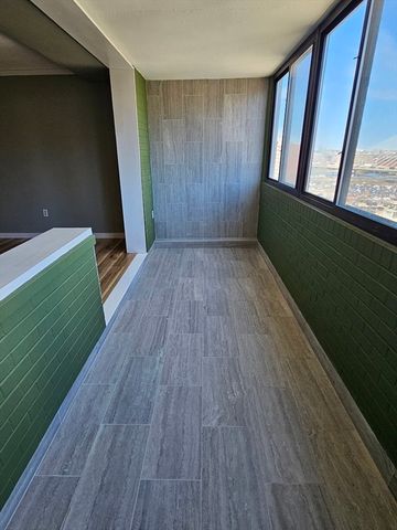6 Whittier Place 10J, Boston, MA 02114