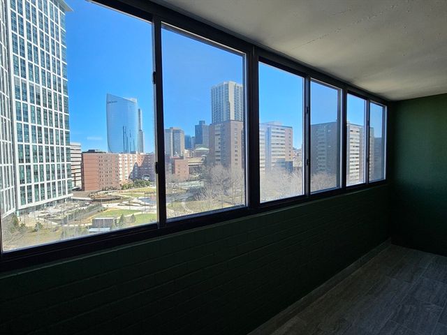 6 Whittier Place 10J, Boston, MA 02114