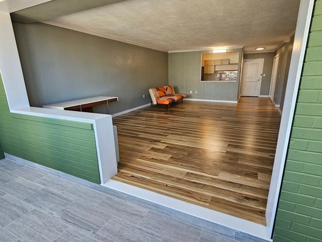 6 Whittier Place 10J, Boston, MA 02114