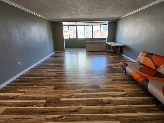 6 Whittier Place 10J, Boston, MA 02114