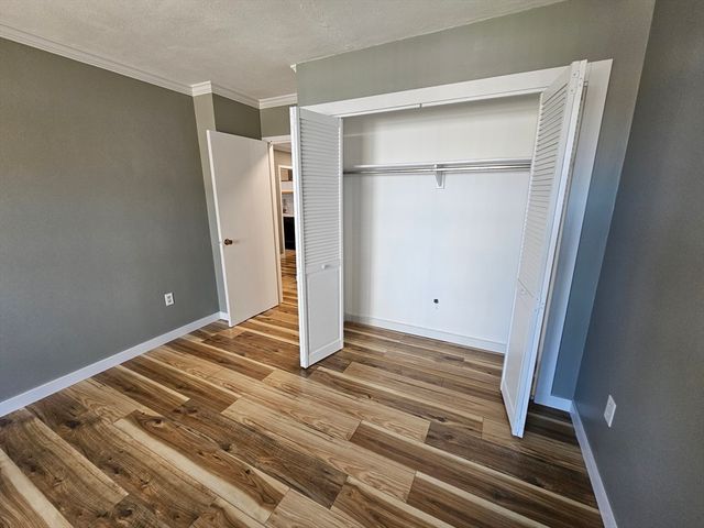6 Whittier Place 10J, Boston, MA 02114