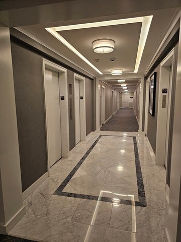 6 Whittier Place 10J, Boston, MA 02114