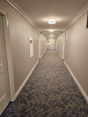 6 Whittier Place 10J, Boston, MA 02114