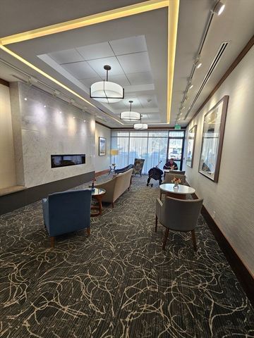6 Whittier Place 10J, Boston, MA 02114