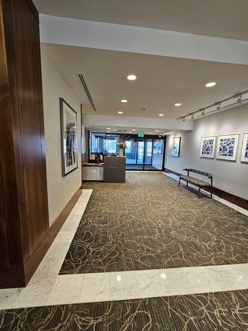 6 Whittier Place 10J, Boston, MA 02114