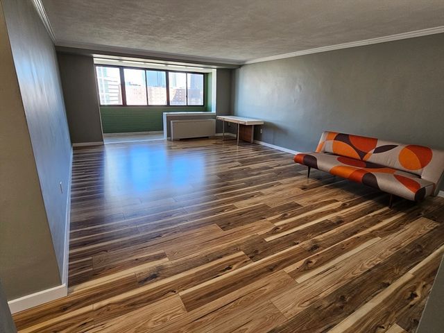 6 Whittier Place 10J, Boston, MA 02114