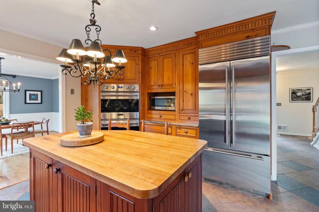 2117 POT SPRING RD, Lutherville Timonium, MD 21093