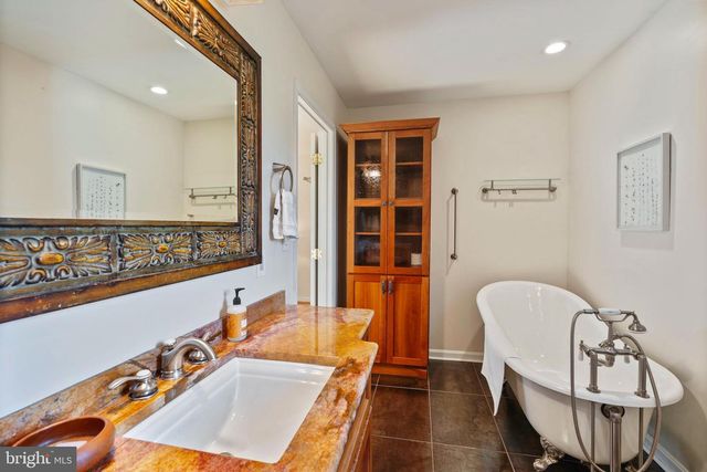 2117 POT SPRING RD, Lutherville Timonium, MD 21093